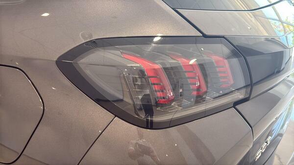 Peugeot 208 1.2 Puretech Allure Premium Hatchback #5