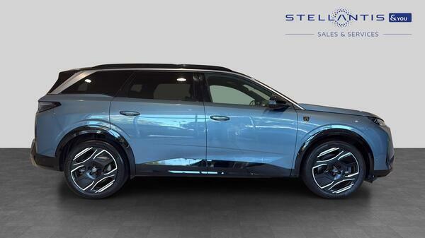Peugeot 5008 73Kwh Gt Suv 210 Ps #2