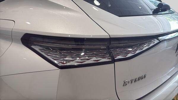 DS DS 4 1.6 E-tense 12.4Kwh Rivoli Hatchback Pl #5