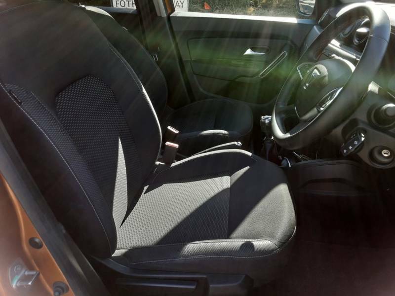 Dacia Duster 1.6 Sce Comfort - 2019 68 Orange #4