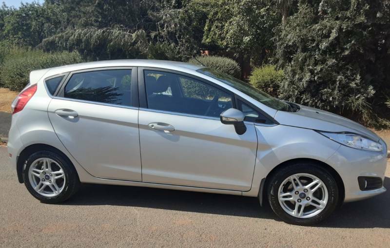 Ford Fiesta 1.0 Ecoboost Zetec Silver #3