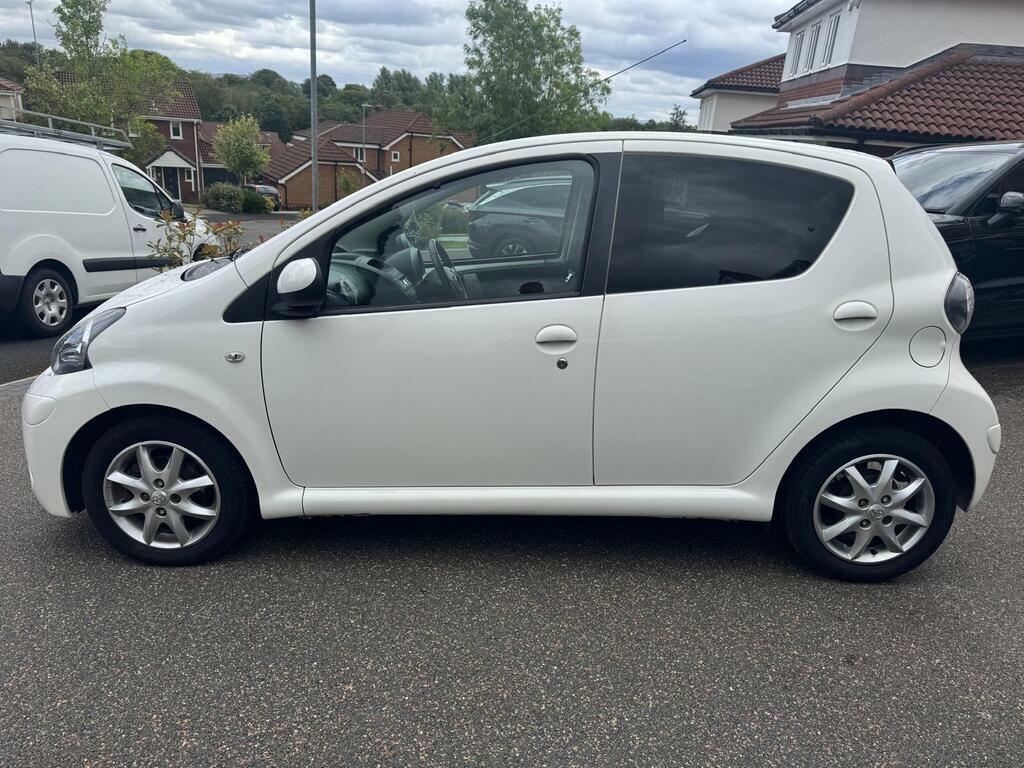 Toyota Aygo 1.0 Vvt-i Mode Euro 5 White #4