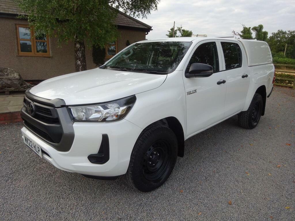 Toyota HILUX 2.4 D-4d Active Pickup Double Cab White