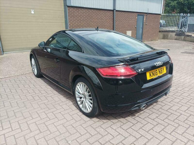 Audi TT 2.0 Tdi Ultra Sport Black #3
