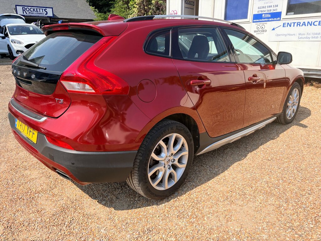 Volvo V40 Cross Country 1.5 Cross Country Pro T3. Red #3