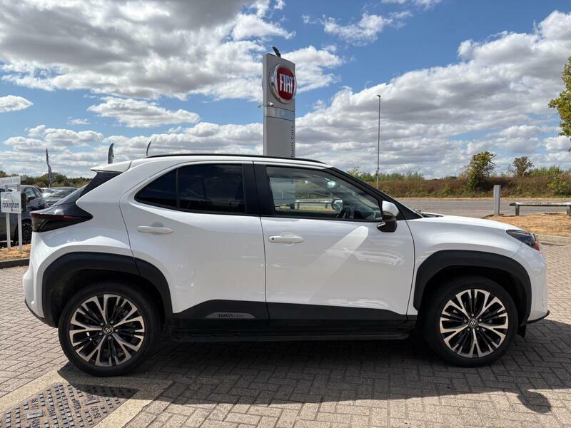 Toyota Yaris Cross Automatic White #5