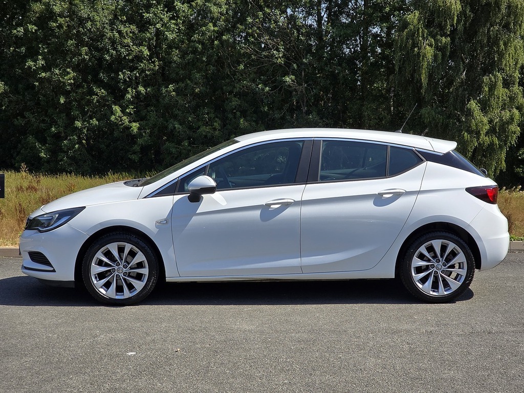 Vauxhall Astra I Turbo Design White #6