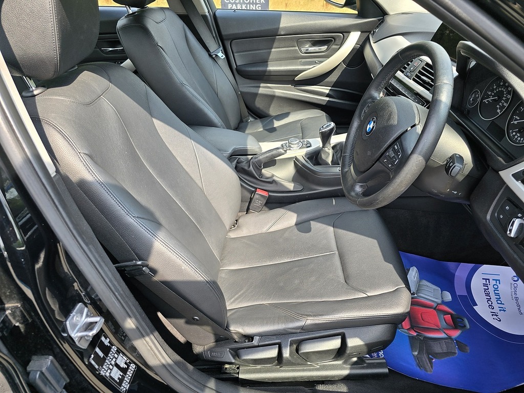 BMW 3 Series 318I Se Black #3