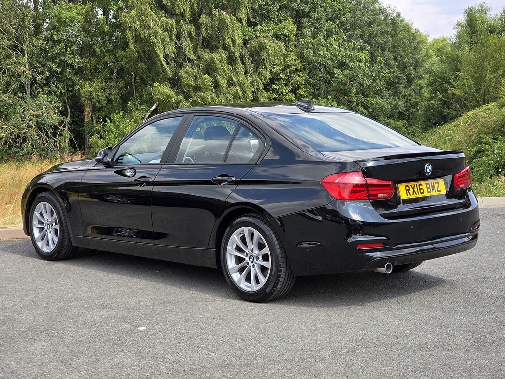 BMW 3 Series 318I Se Black #2