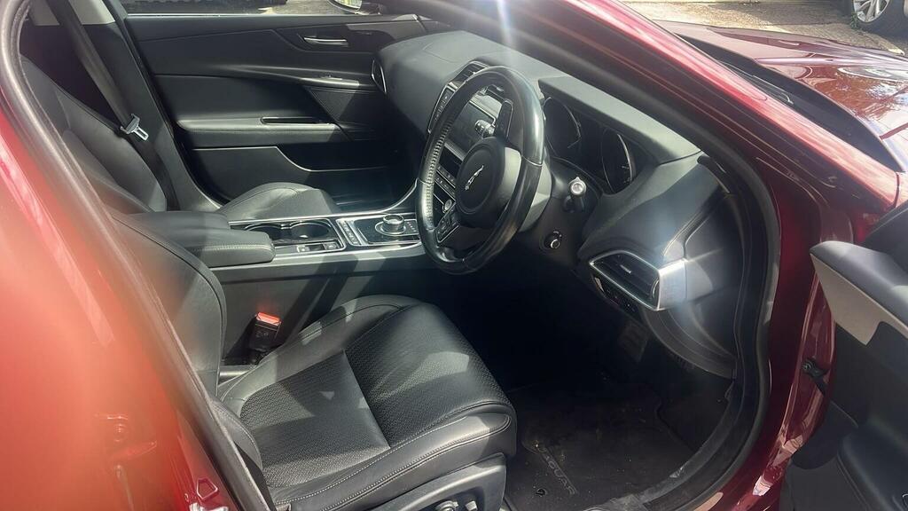 Jaguar XE 2.0D Portfolio Awd Euro 6 Ss Red #6