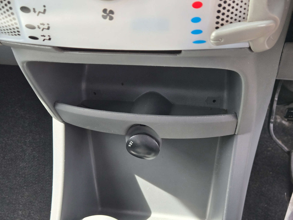 Toyota Aygo Vvt-i Ice 68 Silver #32