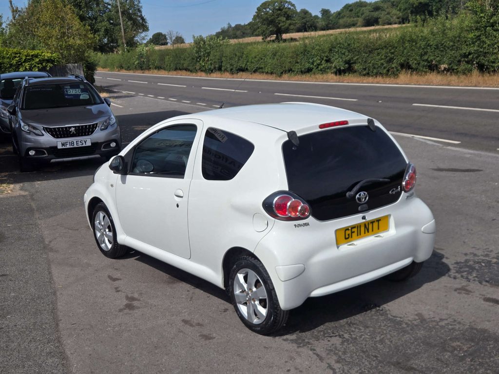 Toyota Aygo Vvt-i Ice 68 Silver #14