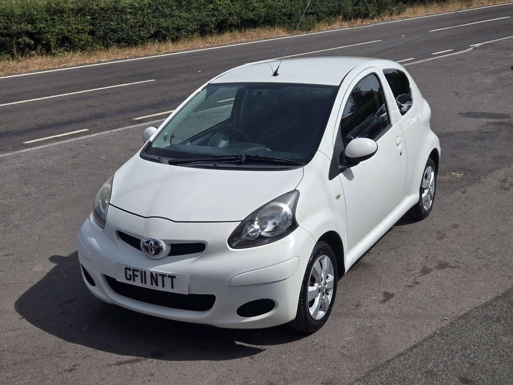 Toyota Aygo Vvt-i Ice 68 Silver #13