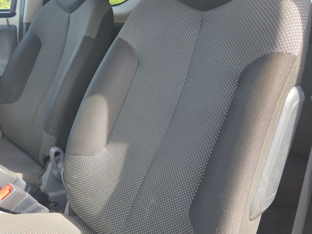 Toyota Aygo Vvt-i Ice 68 Silver #28