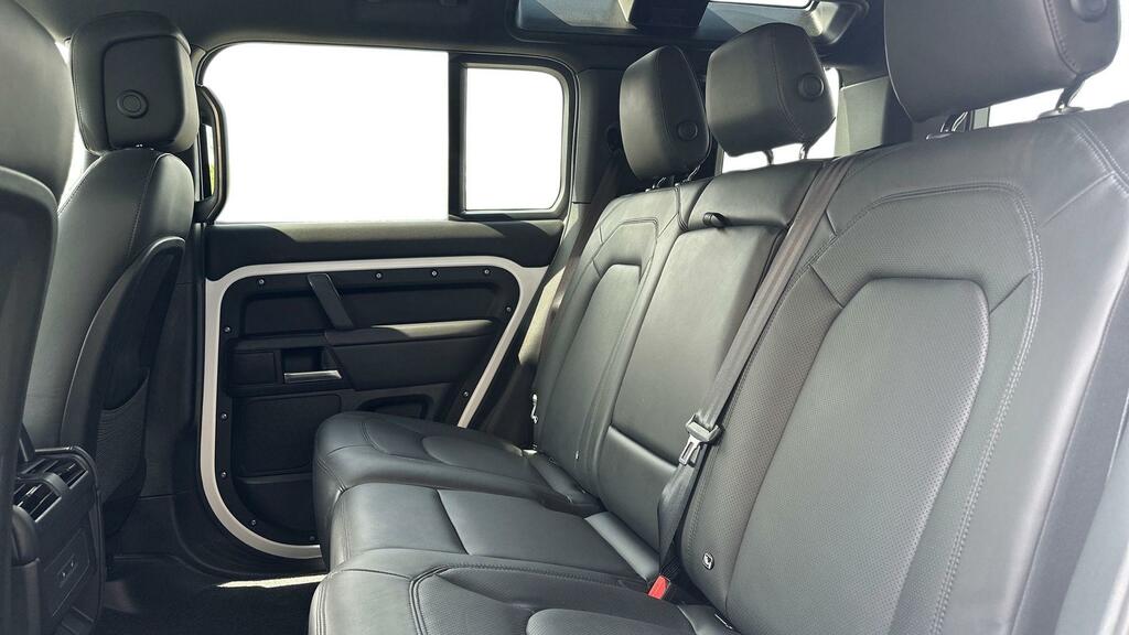 Land Rover Defender D350 X-dynamic Hse Swb WK74XEH White #4