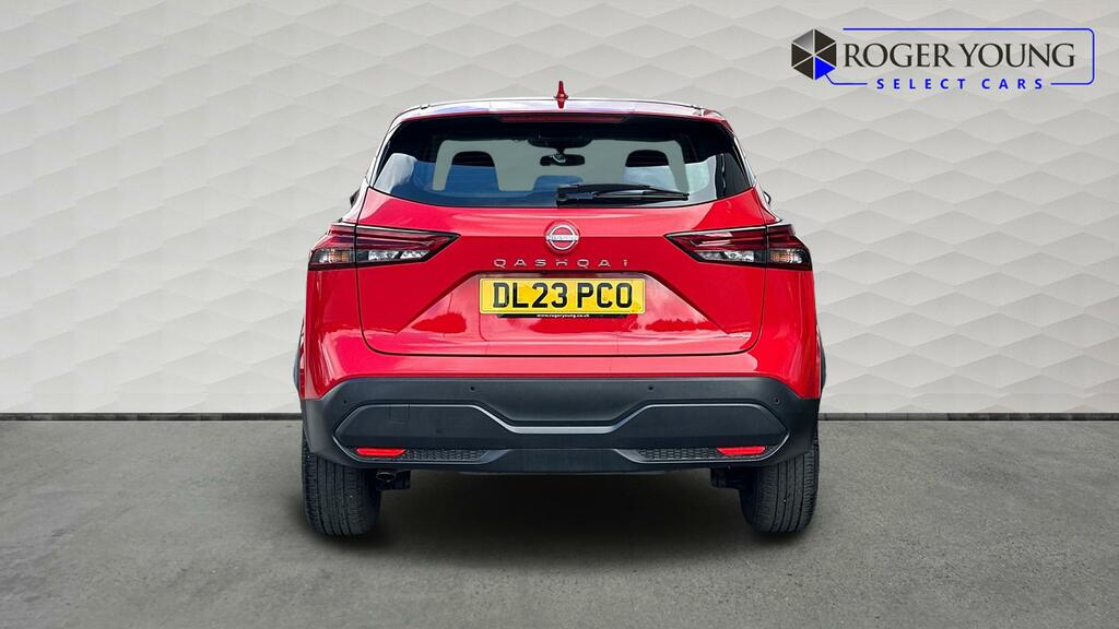 Nissan Qashqai 1.3 Dig-t Mhev Acenta Premium Red #6