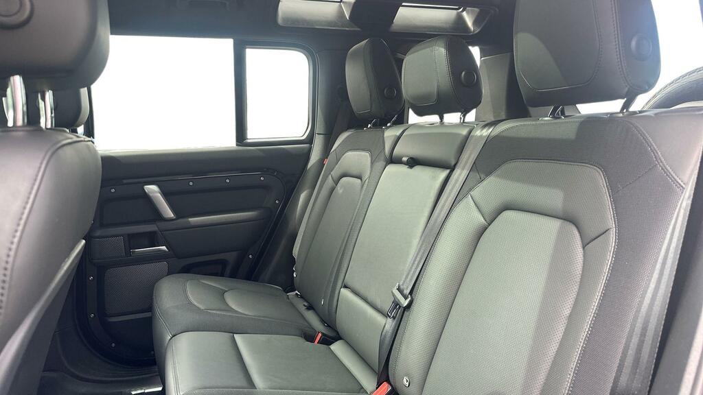 Land Rover Defender P400e X-dynamic Hse Swb Black #4
