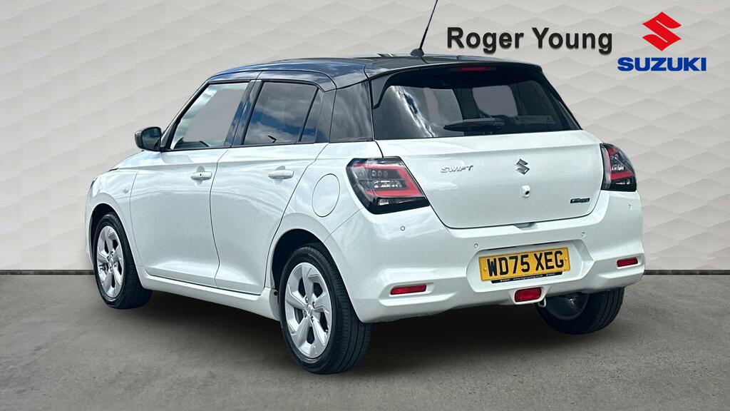 Suzuki Swift 1.2 Mhev Motion White #2