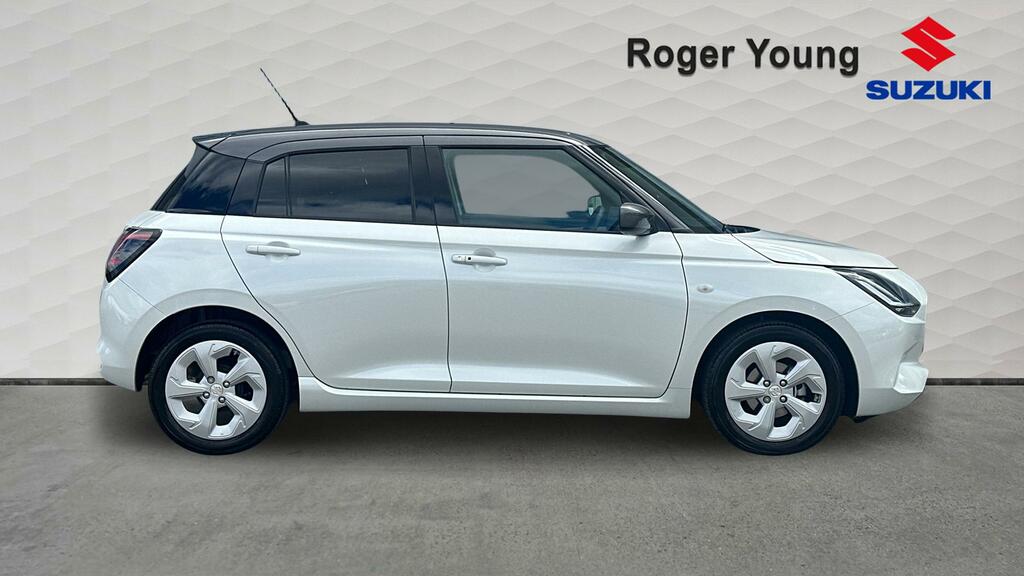 Suzuki Swift 1.2 Mhev Motion White #5