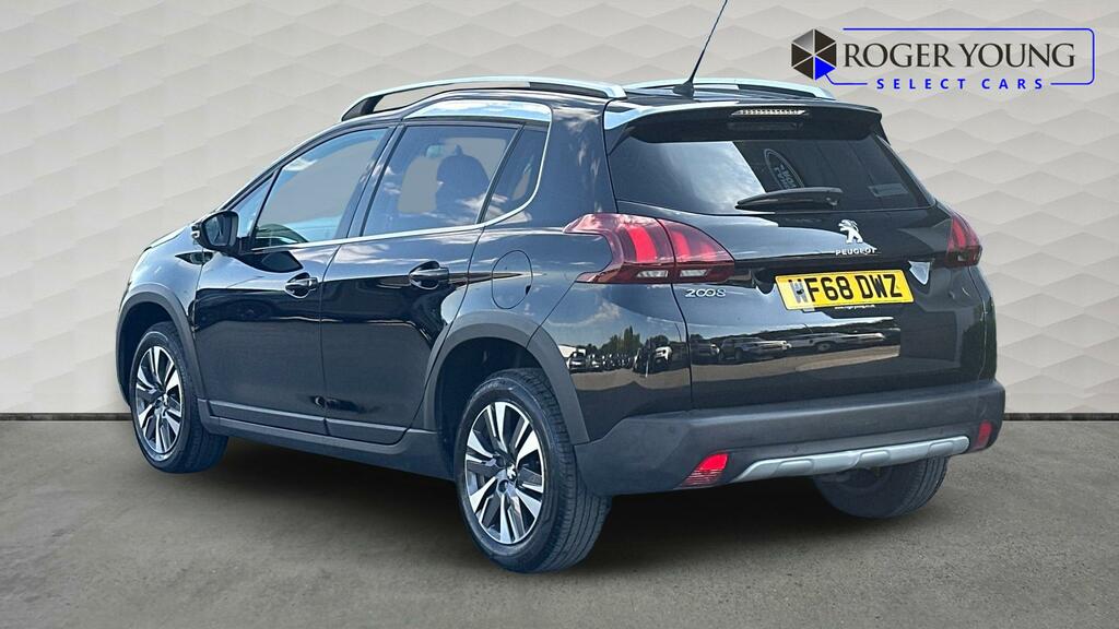 Peugeot 2008 1.2 Puretech Allure Black #2