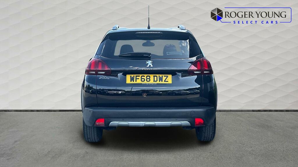 Peugeot 2008 1.2 Puretech Allure Black #6
