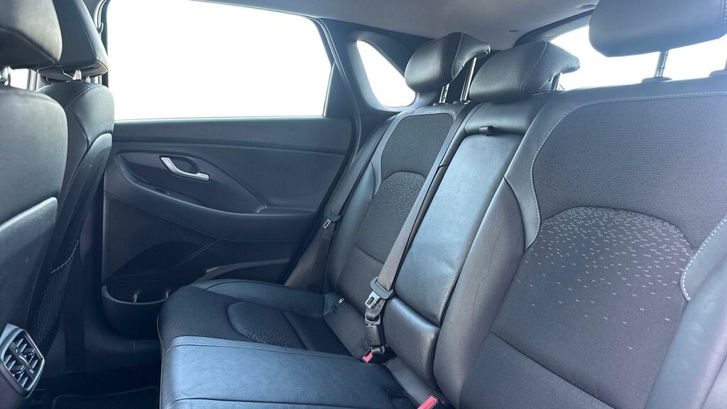 Hyundai I30 1.6 Crdi Blue Drive Premium Blue #4