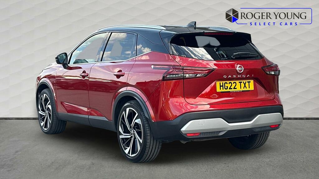 Nissan Qashqai 1.3 Dig-t Mhev Tekna Red #2