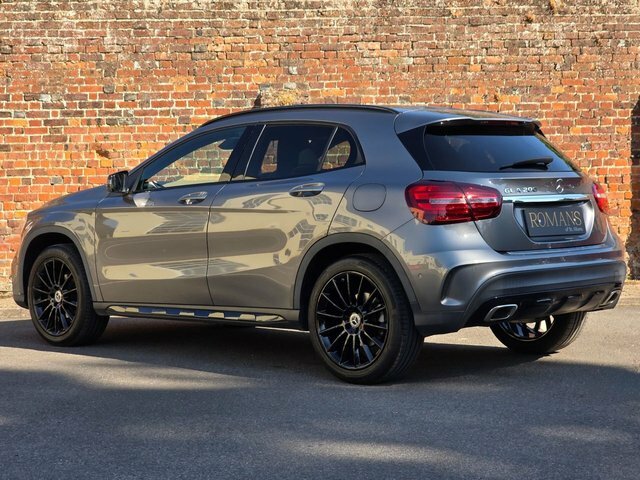 Mercedes-Benz GLA Class 1.6 Gla200 Amg Line Edition Plus Suv Grey #3
