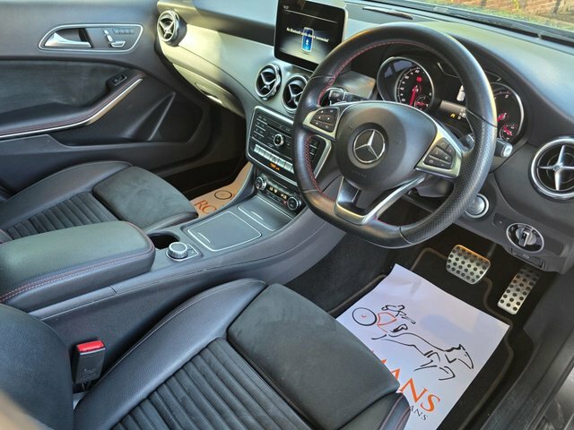 Mercedes-Benz GLA Class Suv 1.6 Gla180 Urban Edition 7G-dct Euro 6 Ss 5 Grey #8