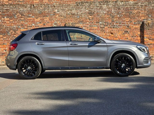 Mercedes-Benz GLA Class Suv 1.6 Gla180 Urban Edition 7G-dct Euro 6 Ss 5 Grey #16