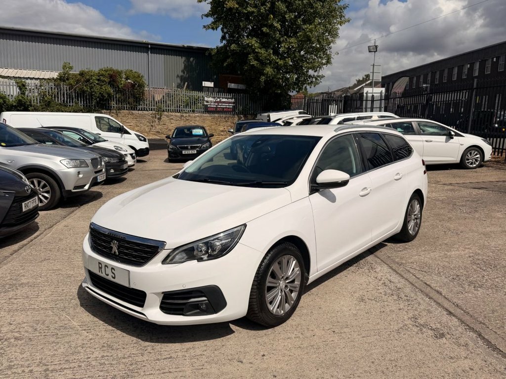 Peugeot 308 SW 1.2L Allure KW70VVK White #5