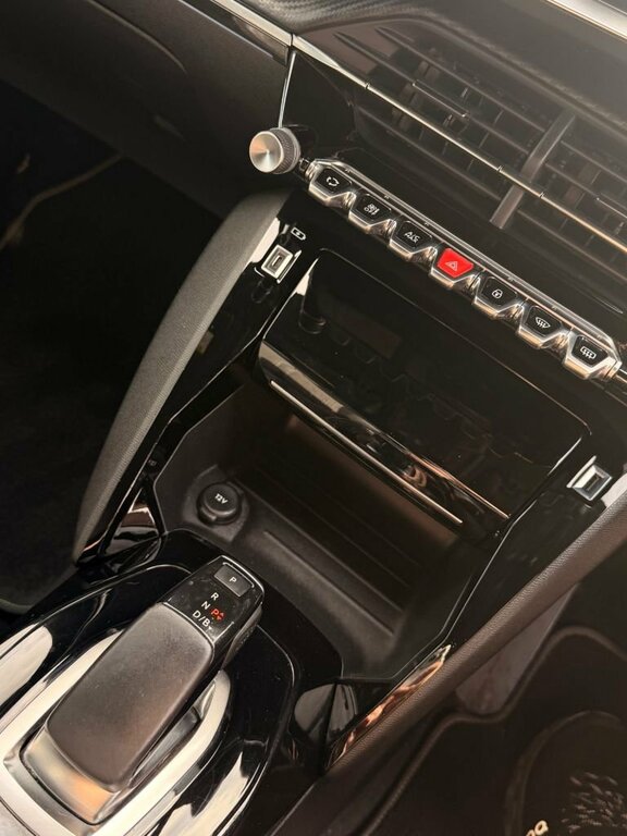 Peugeot e-208 100Kw Allure 50Kwh Black #10