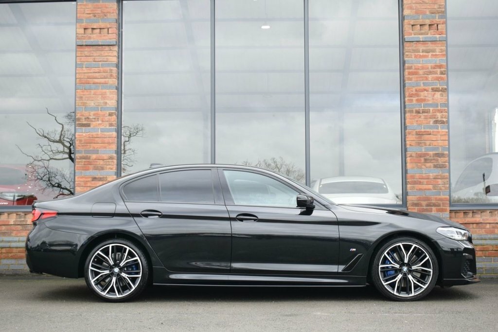 BMW 5 Series 3L M Sport Black #4
