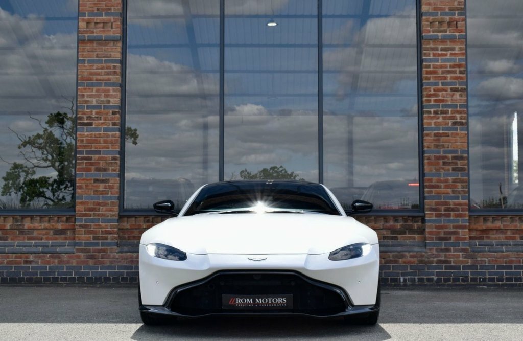 Aston Martin Vantage Coupe White #4