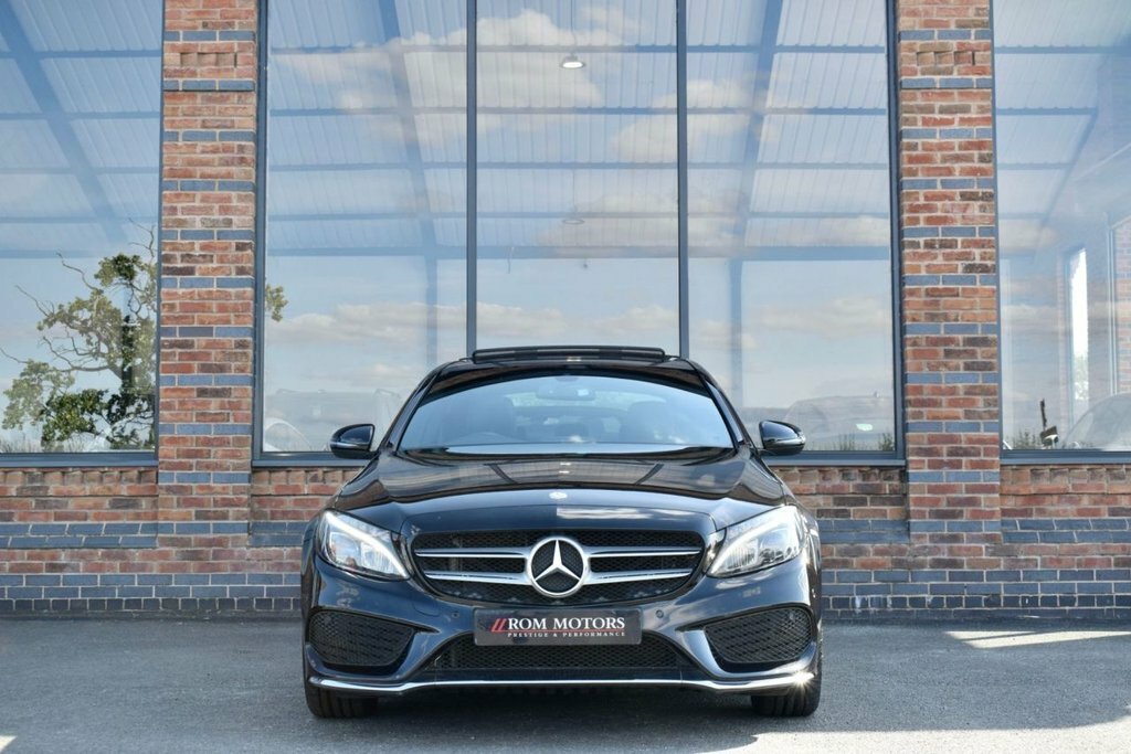 Mercedes-Benz C Class 2.1L Amg Line Black #4