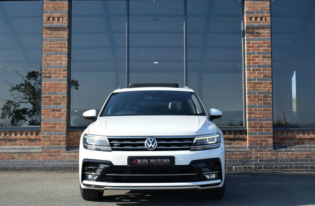 Volkswagen Tiguan Allspace 2L R-line White #4