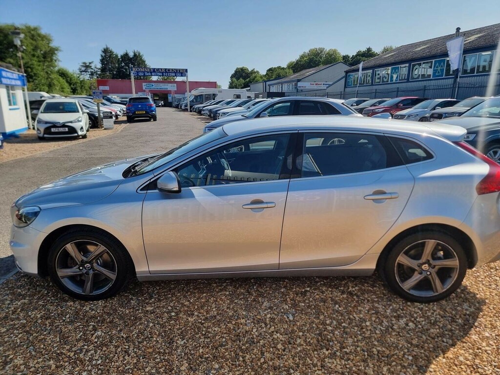 Volvo V40 2.0 D3 R-design Lux Nav Euro 6 Ss Silver #3