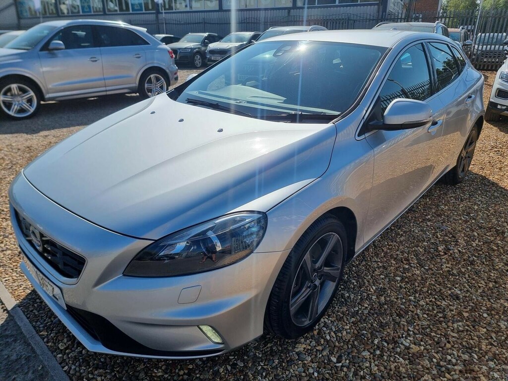 Volvo V40 2.0 D3 R-design Lux Nav Euro 6 Ss Silver #2