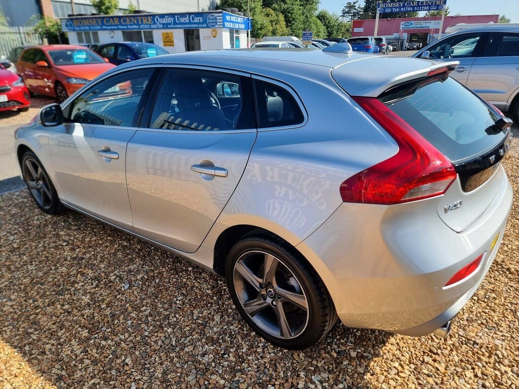 Volvo V40 2.0 D3 R-design Lux Nav Euro 6 Ss Silver #4