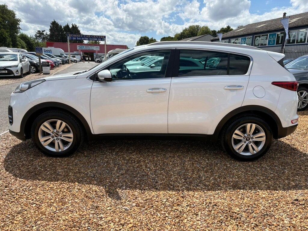 Kia Sportage 1.7 Crdi 2 Euro 6 Ss White #4