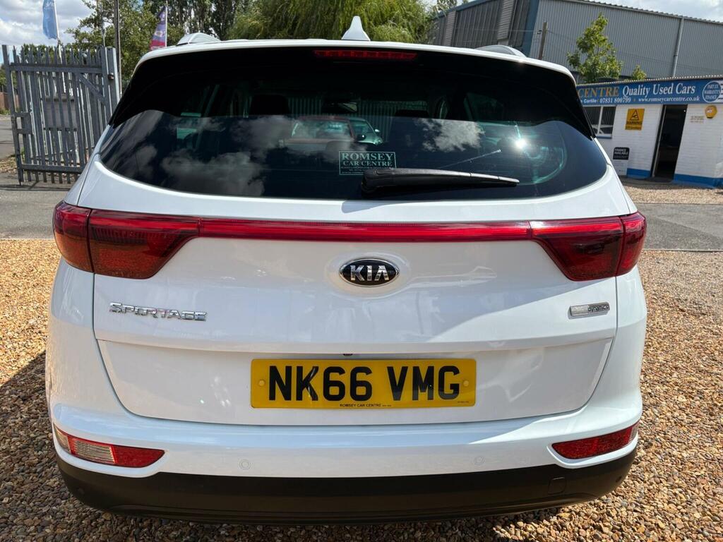 Kia Sportage 1.7 Crdi 2 Euro 6 Ss White #6