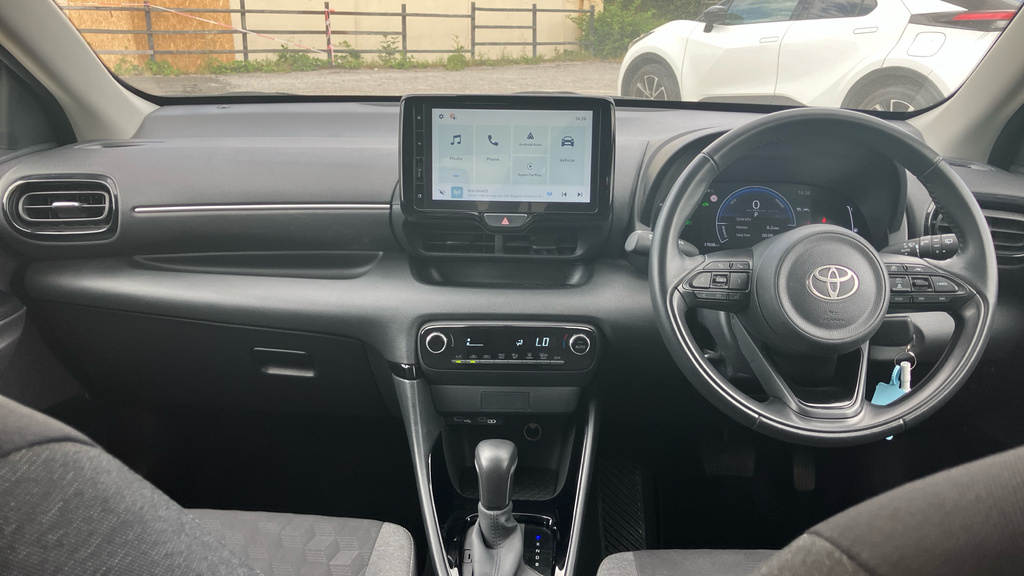 Toyota Yaris 1.5 Vvt-h Design E-cvt Eur AX74CKO Blue #6