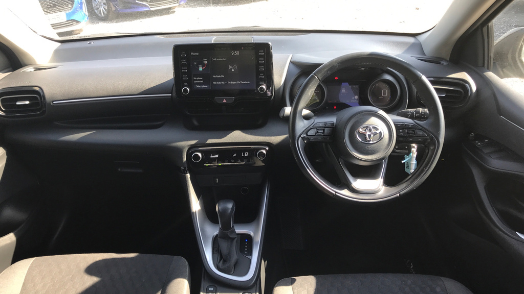 Toyota Yaris 1.5 Vvt-h Design E-cvt Eur FN73OBM Brown #6