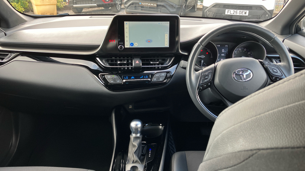 Toyota C-Hr 1.8 Vvt-h Design Cvt Euro CX22VJY White #6
