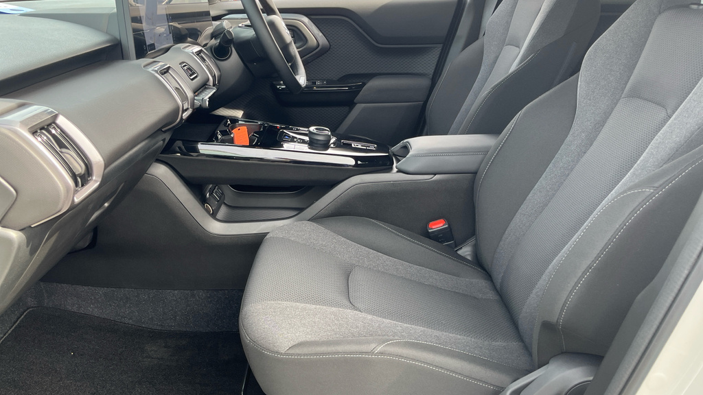 Suzuki  61Kwh Motion FE26JZC White #5