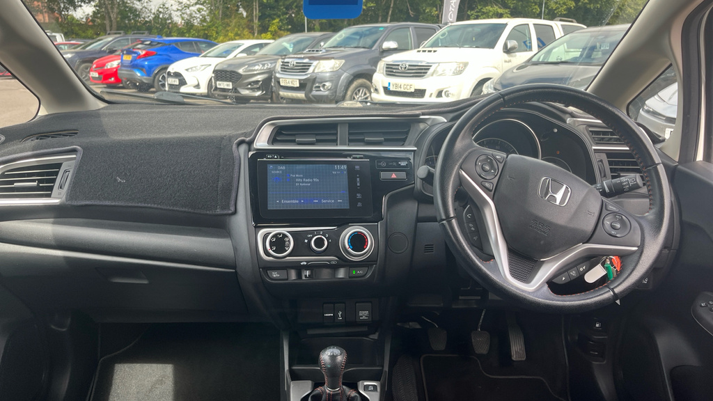 Honda Jazz 1.5 I-vtec Sport Navi Euro FY18VRR White #6