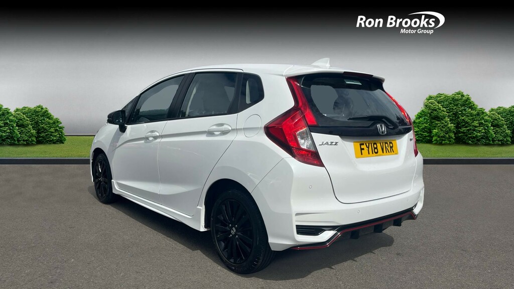 Honda Jazz 1.5 I-vtec Sport Navi Euro FY18VRR White #4
