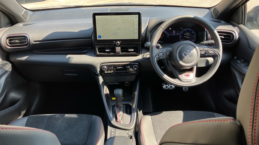 Toyota Yaris 1.5 Vvt-h Gr Sport E-cvt E FD26URN Grey #6
