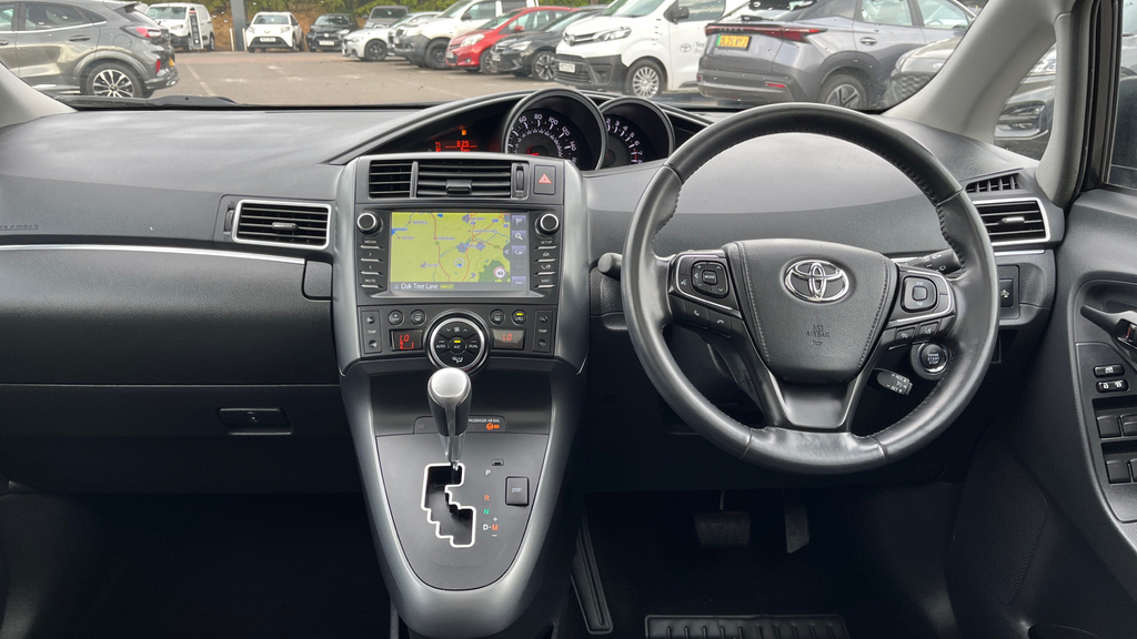 Toyota Verso 1.8 V-matic Design Multidr Black #6