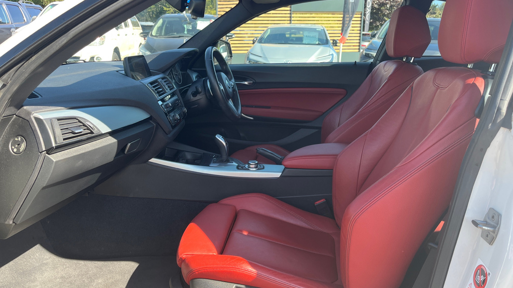 BMW 2 Series 2.0 220D M Sport Euro White #5